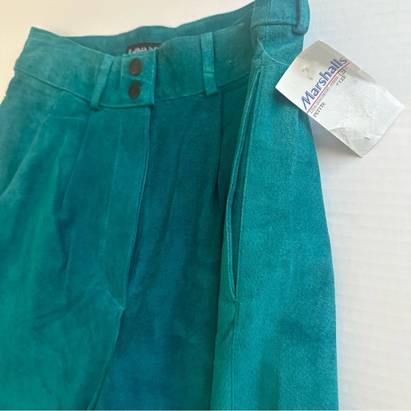 VTG SAVANNAH TURQUOISE TEAL SUEDE LEATHER HIGH WAIST PLEATED BERMUDA SHORTS Sz10 - Picture 3 of 11